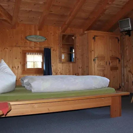 Haus Im *