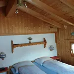 Haus Im 4*