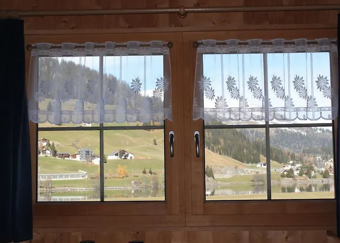 Alojamento de Acomodação e Pequeno-almoço Haus Im Davos