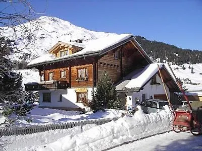 Haus Im Bed and breakfast Davos