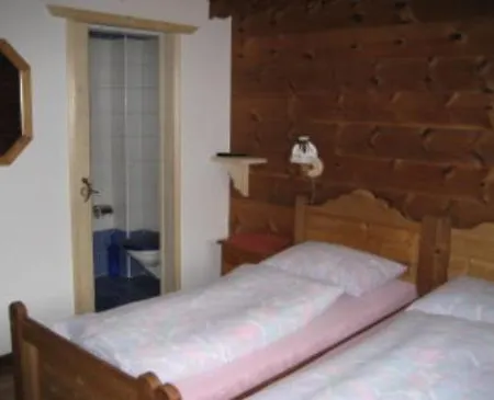 Haus Im 4*